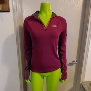 North face brand workout/ pullover sz Small